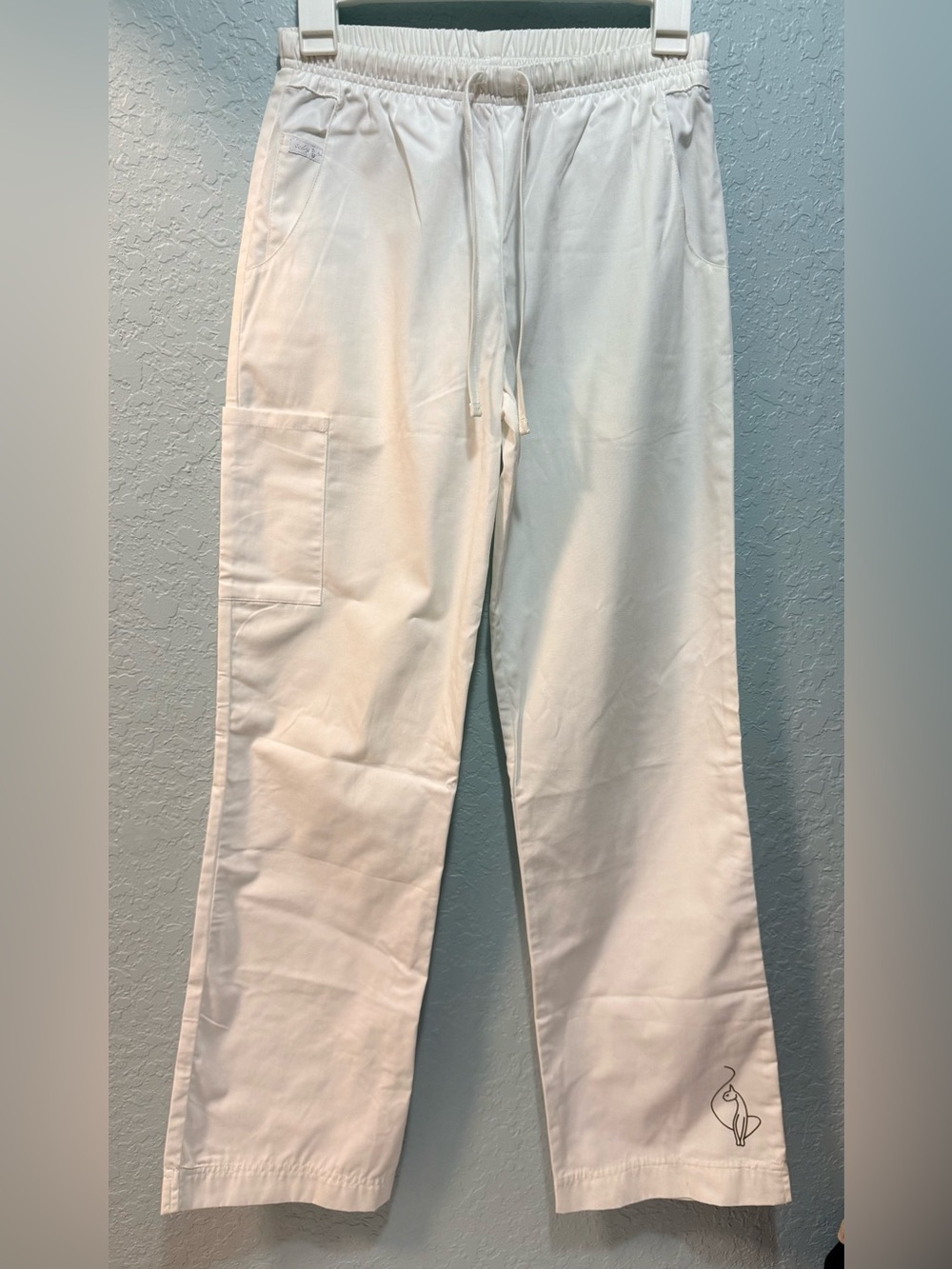 Baby Phat White Elastic Waist Drawstring Pants with side pocket 
Scrub pants